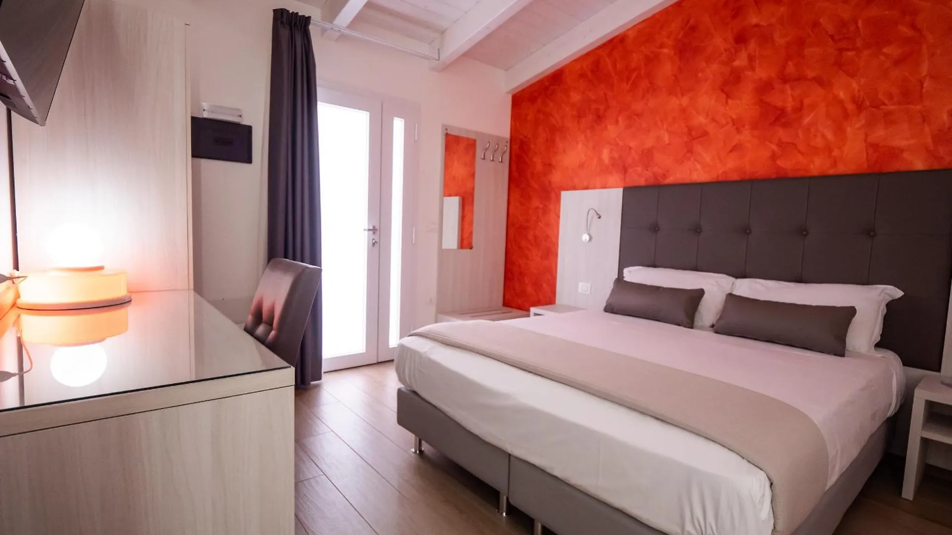 Guest house Corte Dei Limoni - Affittacamere - Living Sant'Antioco