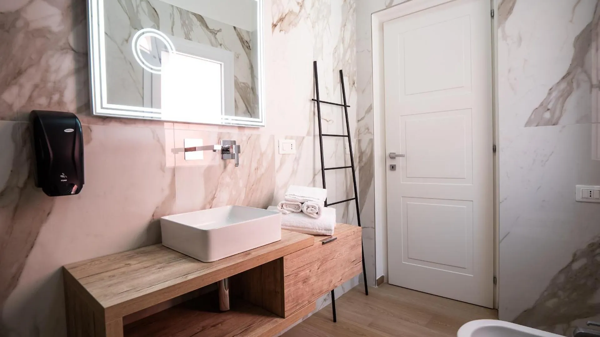 Guest house Corte Dei Limoni - Affittacamere - Living Sant'Antioco Italy