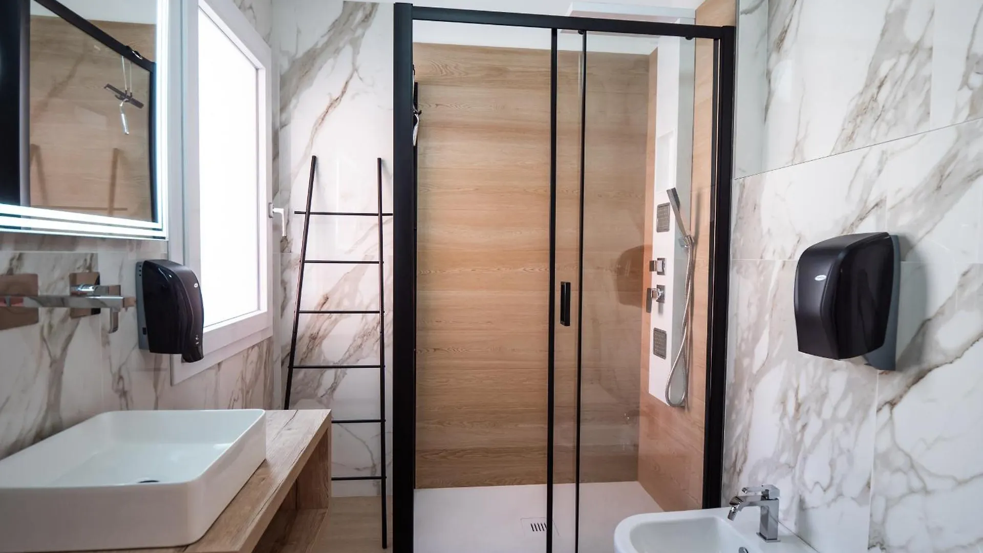 Corte Dei Limoni - Affittacamere - Living Sant'Antioco Guest house