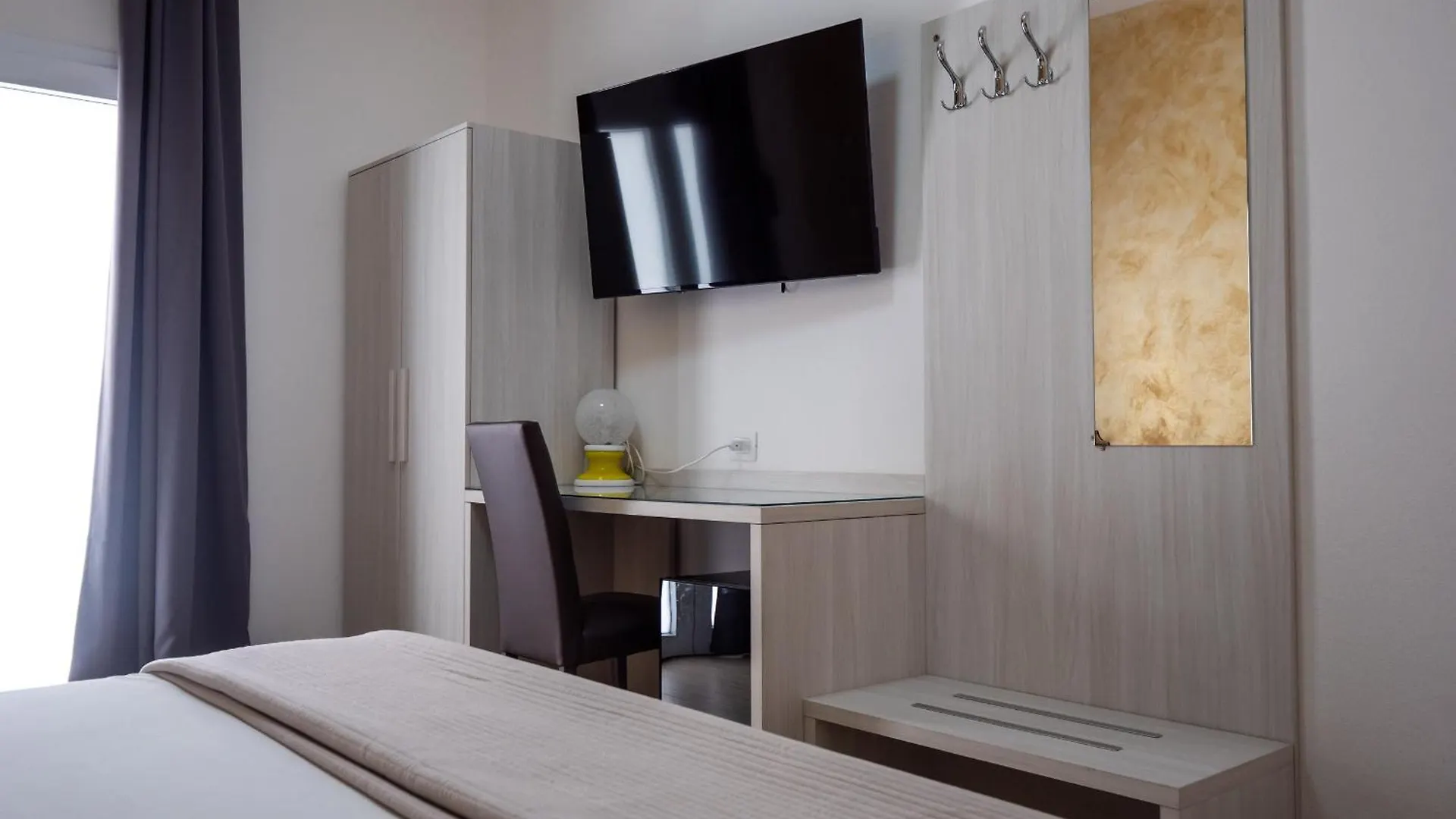 Guest house Corte Dei Limoni - Affittacamere - Living Sant'Antioco Italy