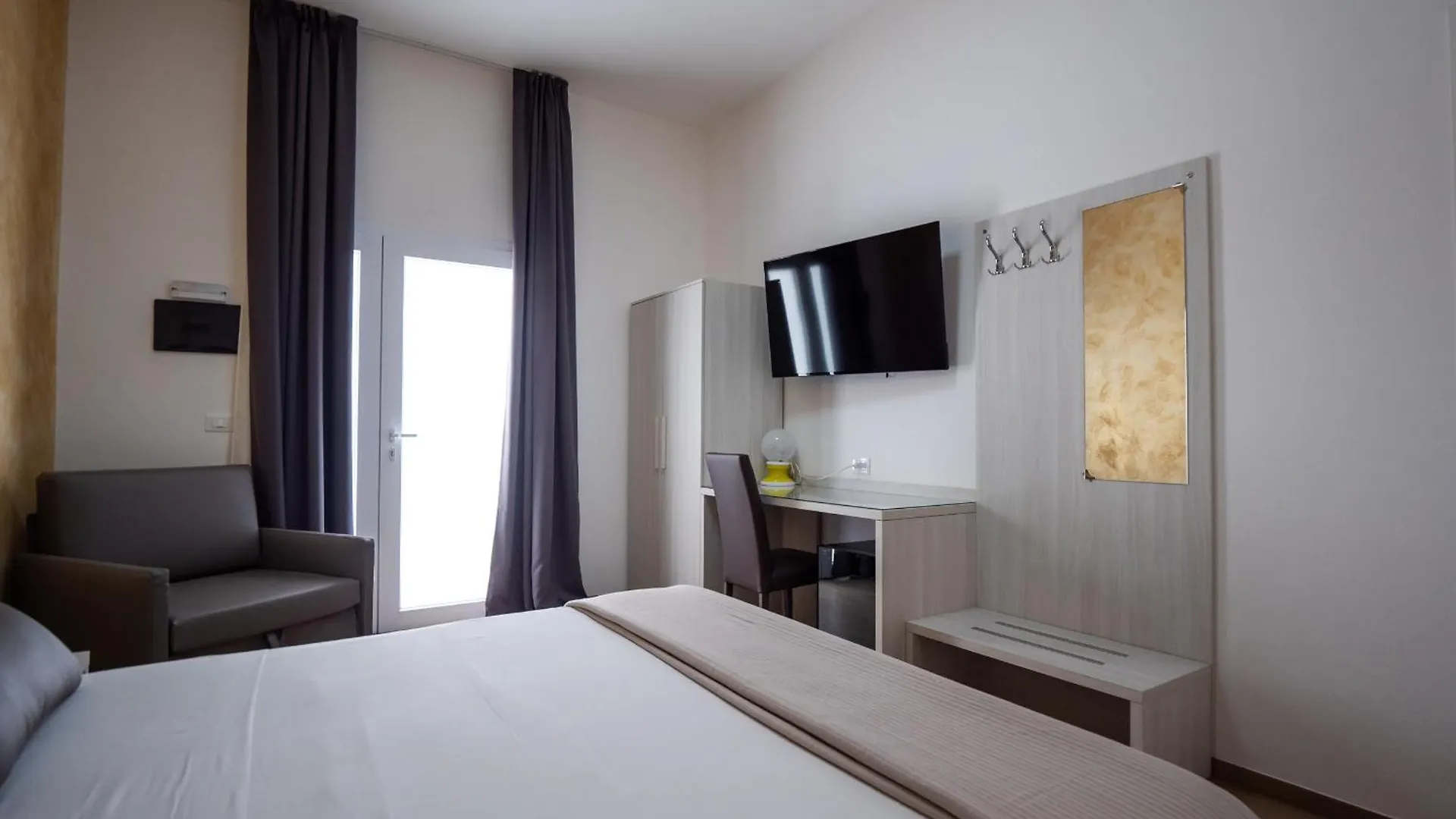 Corte Dei Limoni - Affittacamere - Living Sant'Antioco Guest house