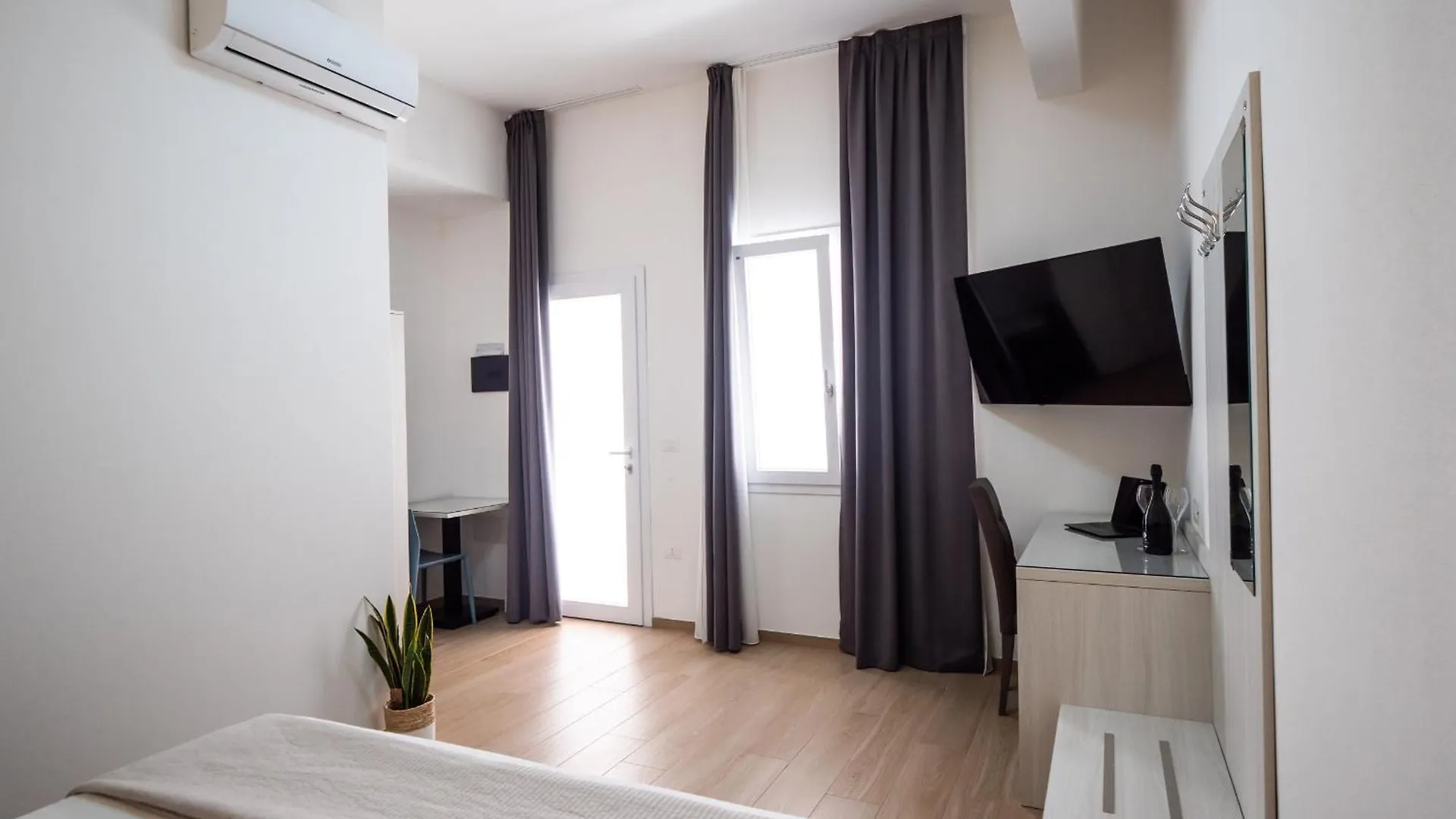 Guest house Corte Dei Limoni - Affittacamere - Living Sant'Antioco