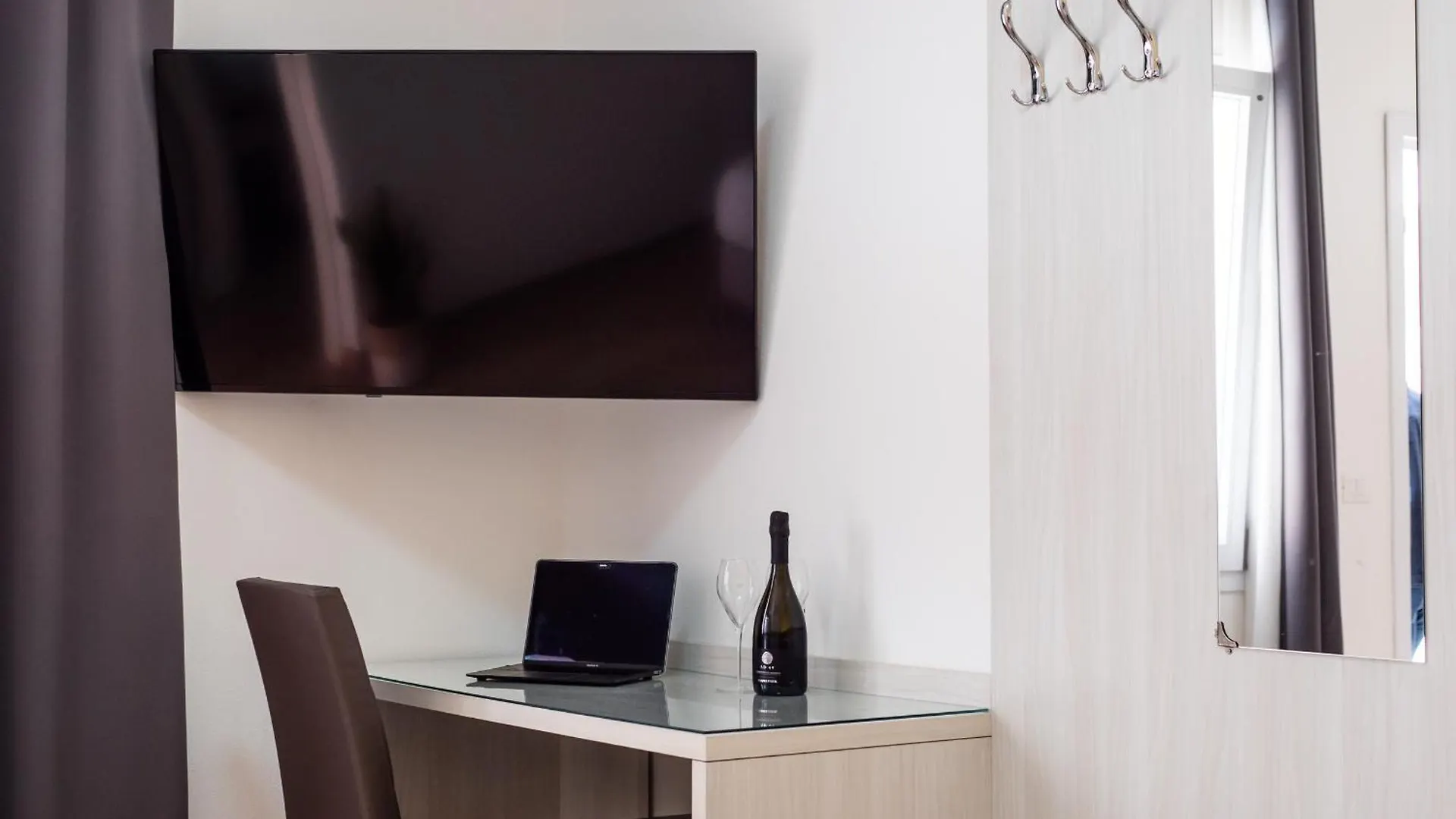 Guest house Corte Dei Limoni - Affittacamere - Living Sant'Antioco Italy